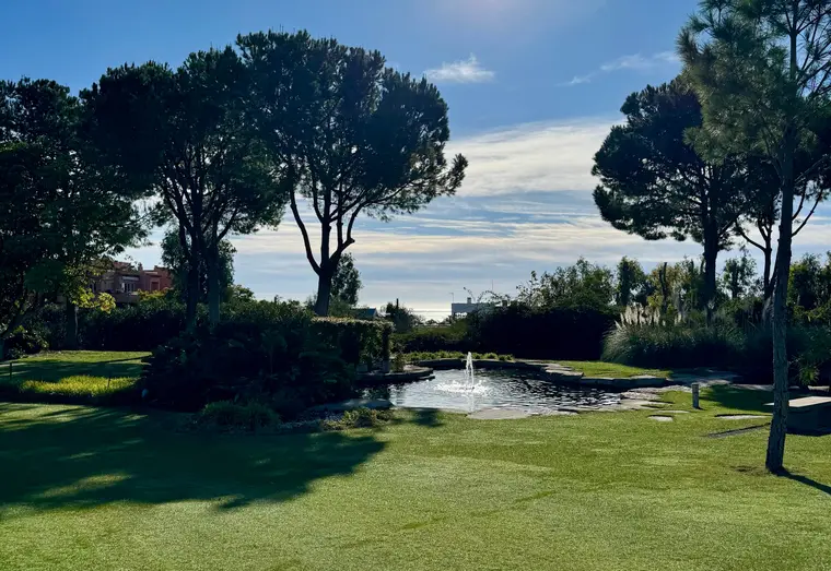 Zonas verdes comunitarias en La Trinidad, Marbella